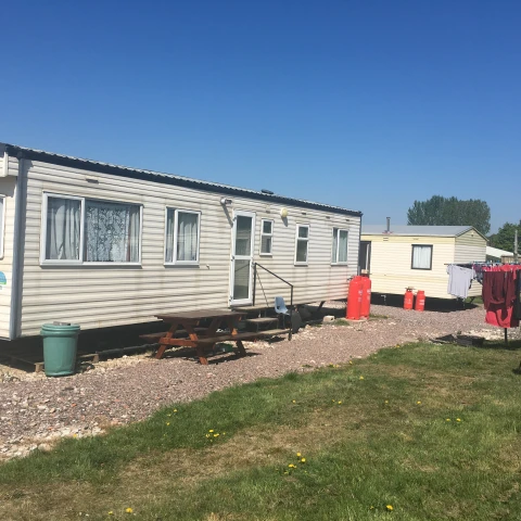 rabota-v-anglii-na-klubnicnoi-ferme