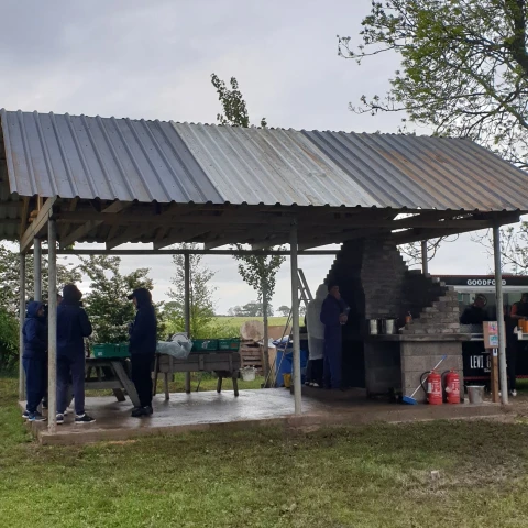 rabota-za-granicei-na-klubnicnoi-ferme-v-sotlandii